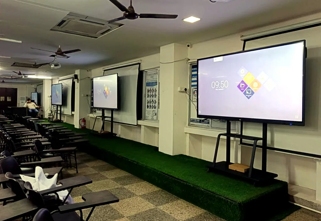 Classroom display environment for GPSPL education solutions